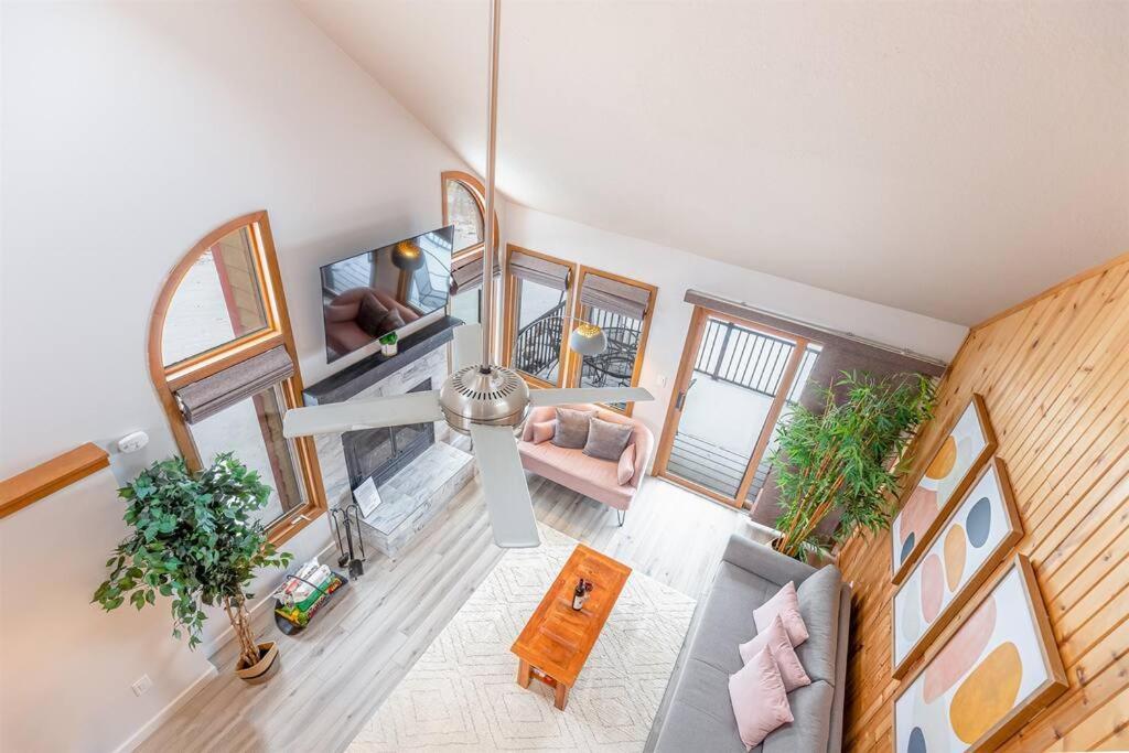 Peaceful 2-Bedroom Townhome Retreat W/Wooded View Galena Esterno foto
