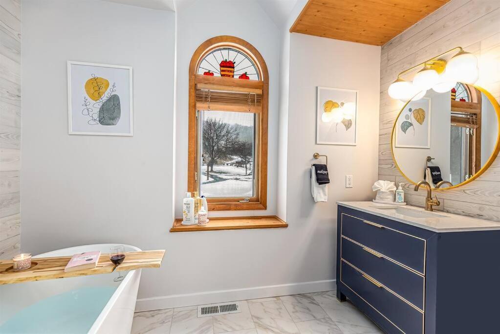 Peaceful 2-Bedroom Townhome Retreat W/Wooded View Galena Esterno foto